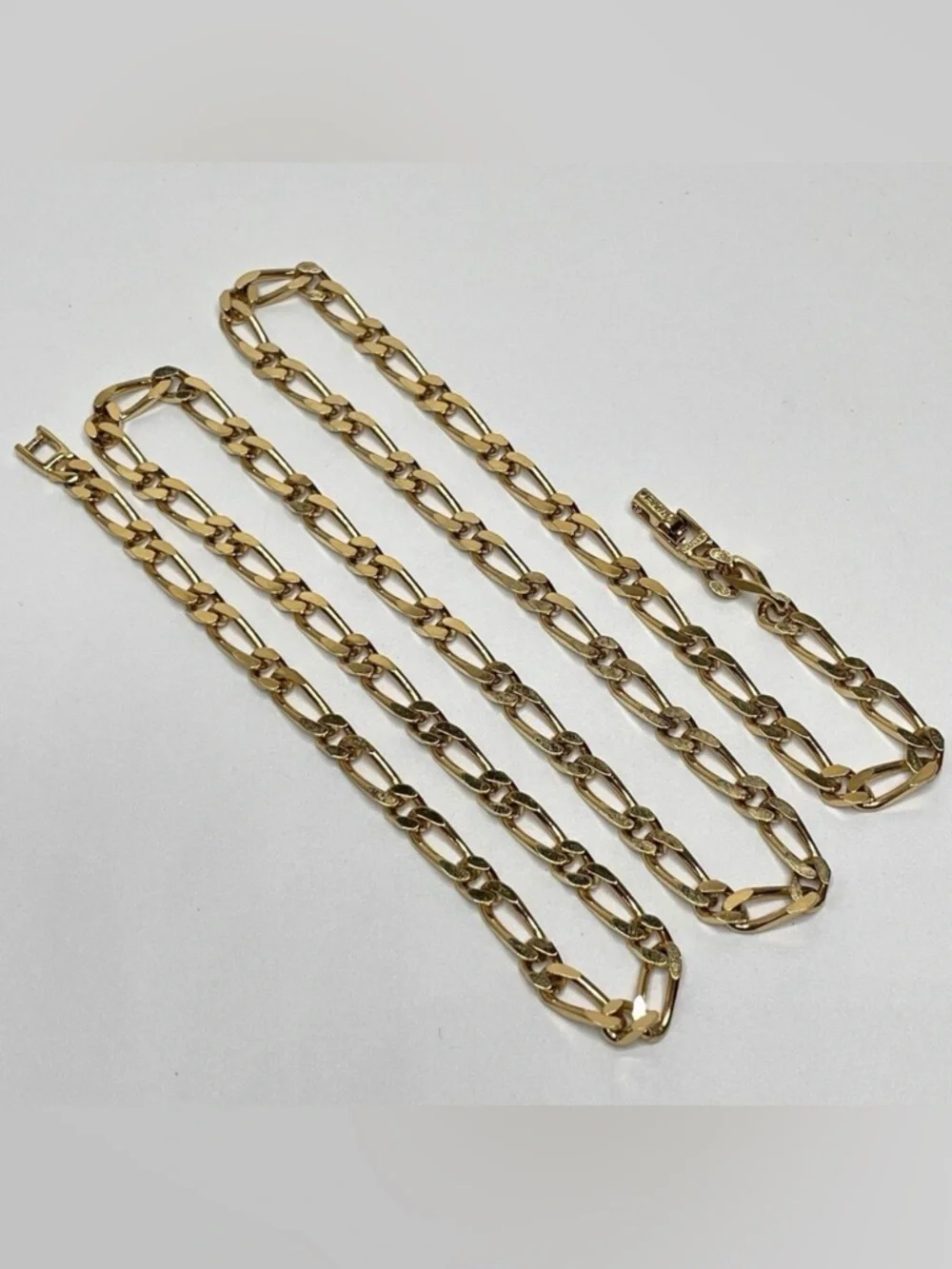 Vintage Monet Gold Tone Figaro Chain Link Necklace Stunning 30